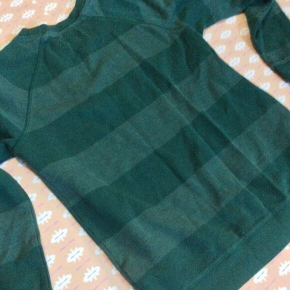 Green Sweater Crewneck - Picture 11 of 16